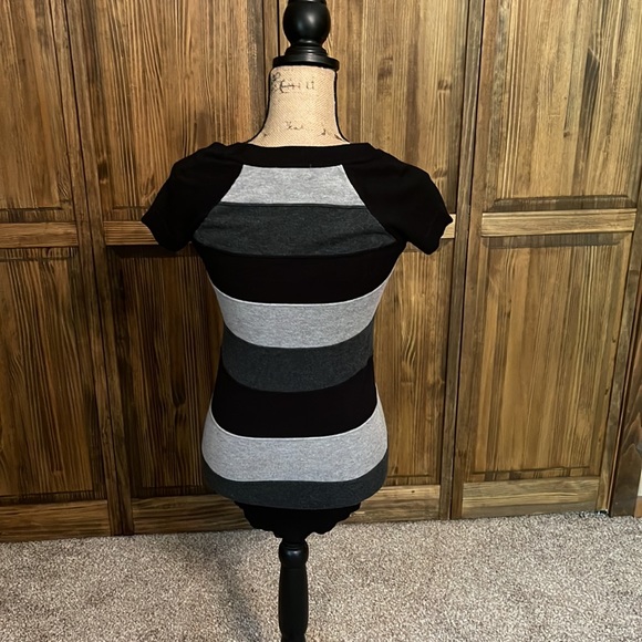 Mandee medium sweater - Picture 2 of 3